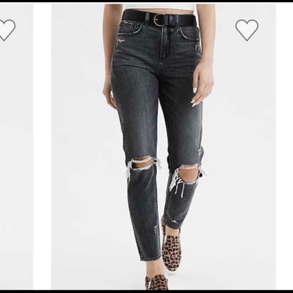 American Eagle dark wash mom jeans 🌿